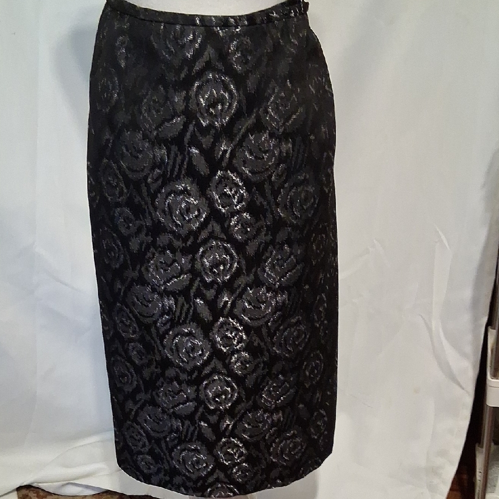 Le Suit Black and Silver Patterned Pencil Skirt - Picture 3 of 9